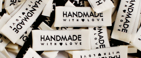 Etichetă țesută la comandă