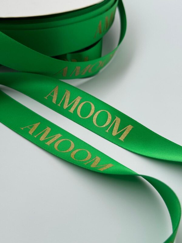 panglica AMOOM Bandă satinată premium cu tipar auriu